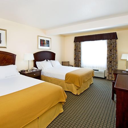 Holiday Inn Express & Suites Willcox Pokoj fotografie